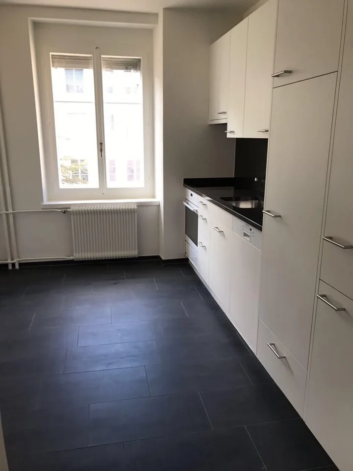 3.5-Zimmer-Wohnung im Kreis 4!