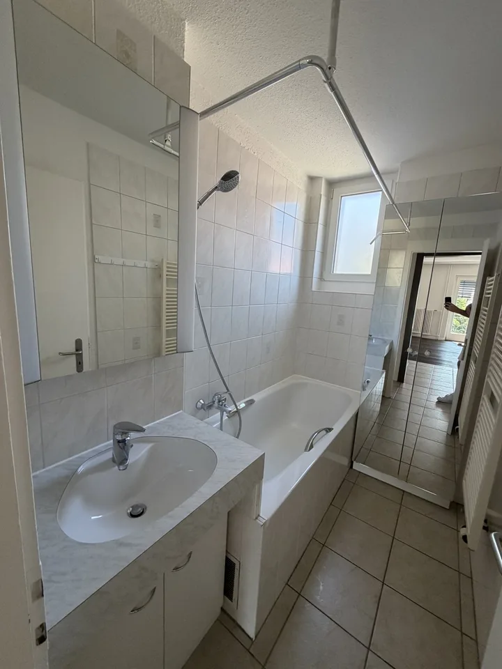 Charmante Wohnung an zentraler Lage mit Cheminée! – Foto 7 von 10