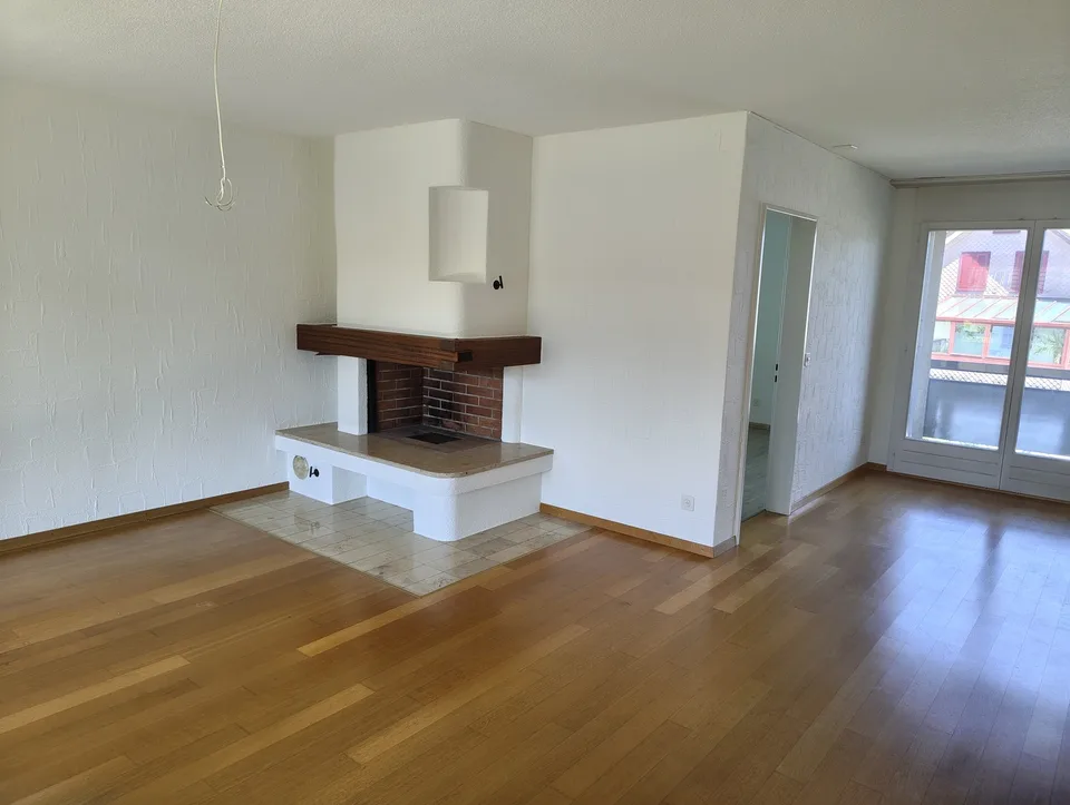 Helle 3 1/2 Zimmer Wohnung
