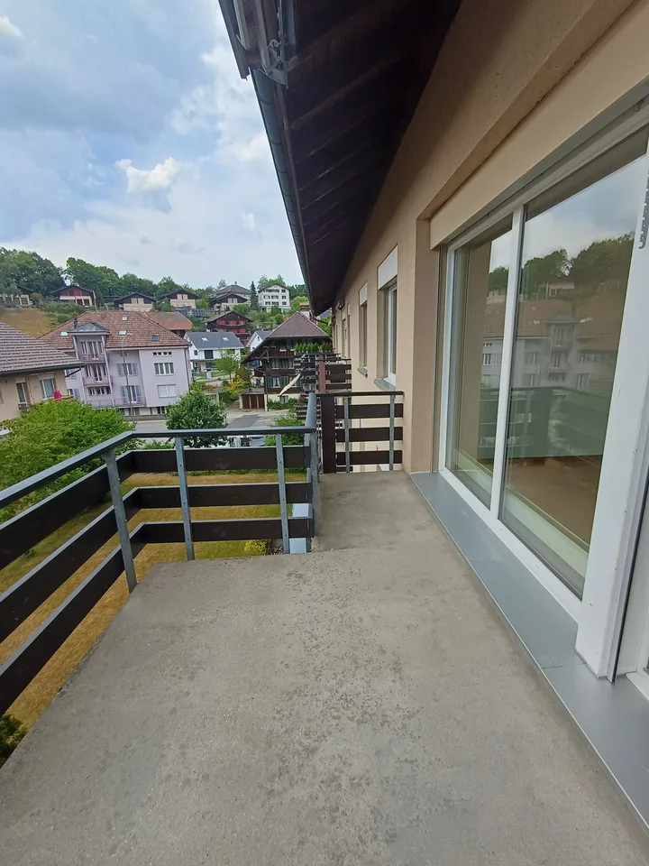 Attraktive 4.5-Zimmer-Eigentumswohnung mit Bastelraum & Einstellhallenplatz in Grünen