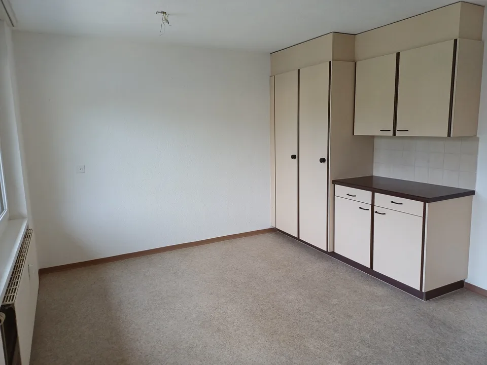 Attraktive 4.5-Zimmer-Eigentumswohnung mit Bastelraum & Einstellhallenplatz in Grünen – photo 9 sur 20