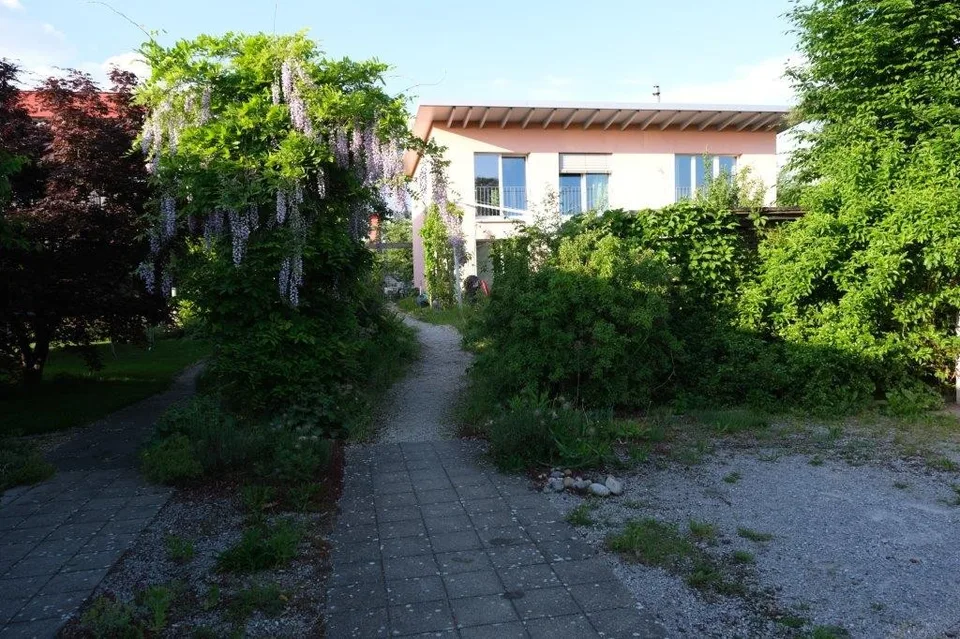 6.5-Zimmer-Einfamilienhaus mit einladendem Garten und vielen Annehmlichkeiten in Burgdorf