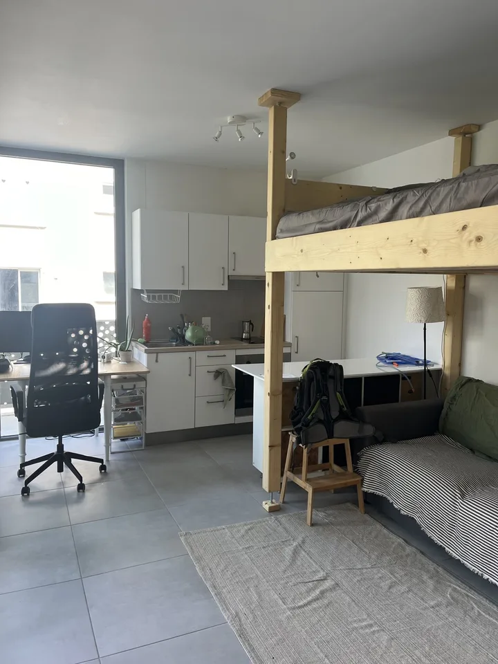 Modern studio 30 m², with balcony, near Vidy and International Olympic