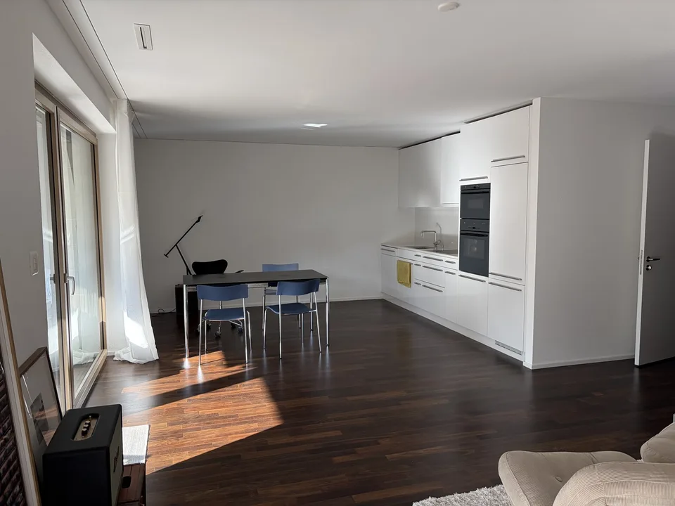 Moderne und helle Wohnung im Kreis 5
