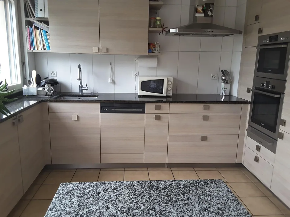 WG-Zimmer in dreier WG in 51/2 Zimmer Wohnung