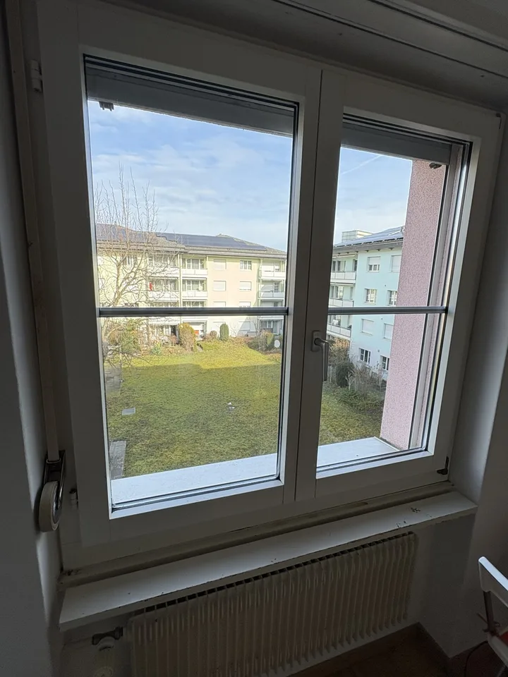 Room for rent in a 3.5-room apartment in Rotkreuz. Looking for 1 person (maximum of 2 people total in the household).