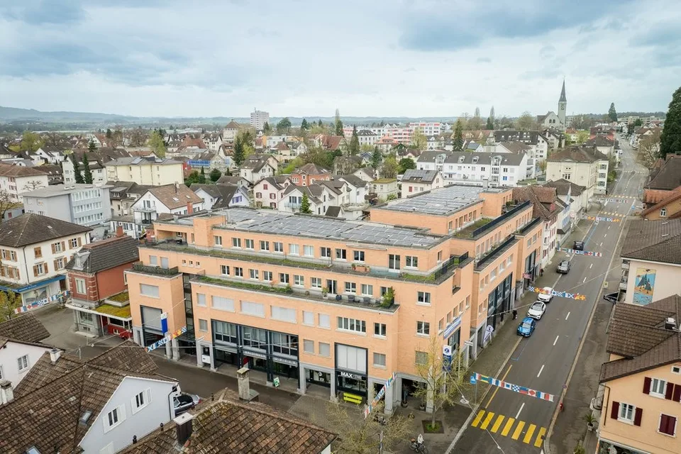 Bahnhofsnähe Einstellplatz zu vermieten!