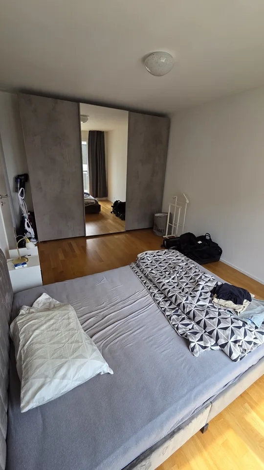 Helles, großes und möbliertes Apartment