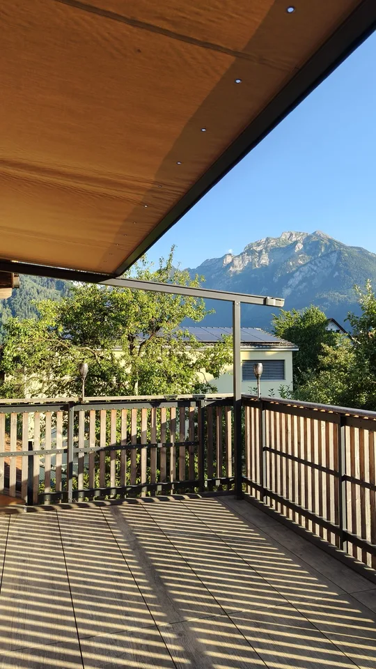 3½ Zimmer Wohnung mit ca. 15m² Terasse, viel grünem Umschwung und grosser Garage