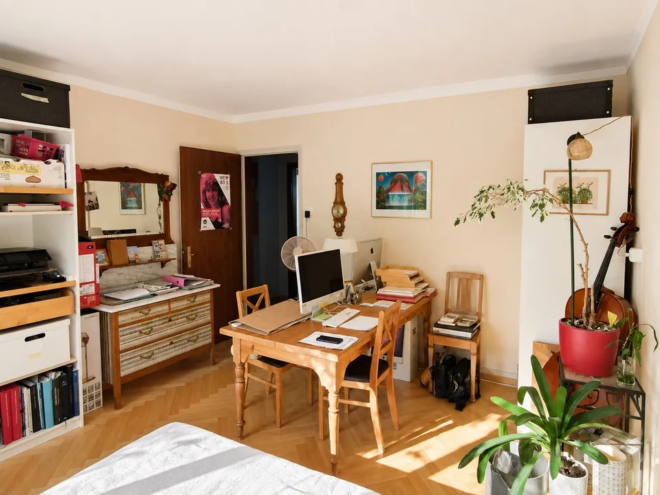 Charmante 4½-Zimmer-Wohnung mit Balkon und Gartenblick / 3-Familienhaus
