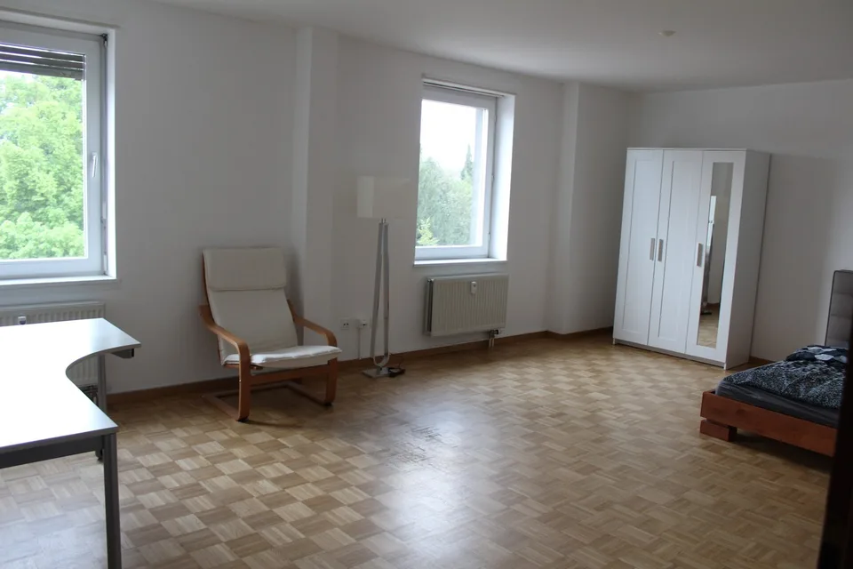 🏡 Furnished Flatshare Room (28 m²) near Roche & the Rhine – move-in ready