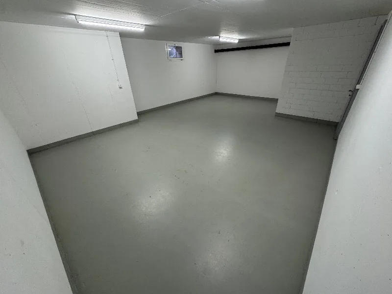 34 m² grosser Hobby-, Bastel- oder Lagerraum – Strom inklusive