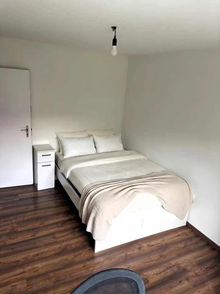 🌟 Furnished Rooms in Geroldswil – Immediate Move‑In!