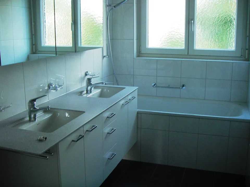 Helle, grosszügige 3.5-Zimmer-Wohnung mit Balkon in Regensdorf