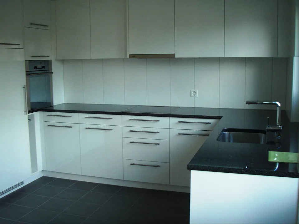 Helle, grosszügige 3.5-Zimmer-Wohnung mit Balkon in Regensdorf