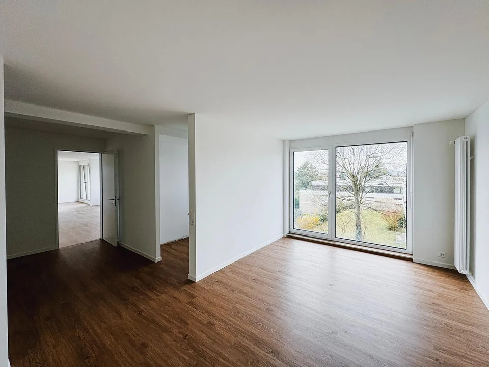 Flexibel wohnen auf 134 m², frisch sanierte 4.5-Zimmer-Wohnung mit separatem Bereich