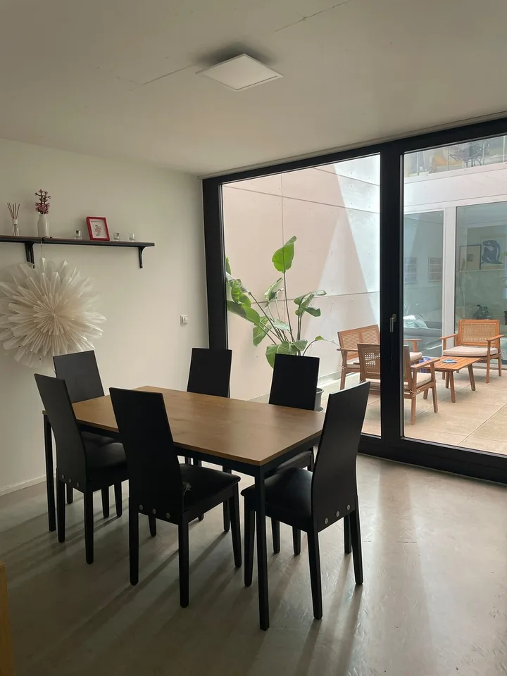 Beautiful room in a 2-storey flat