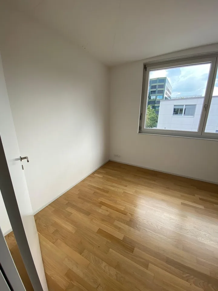 Beautiful room in a 2-storey flat
