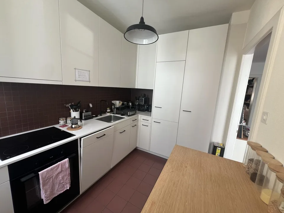 Helle 2.5Z-Wohnung in bester Lage in Zürich Enge