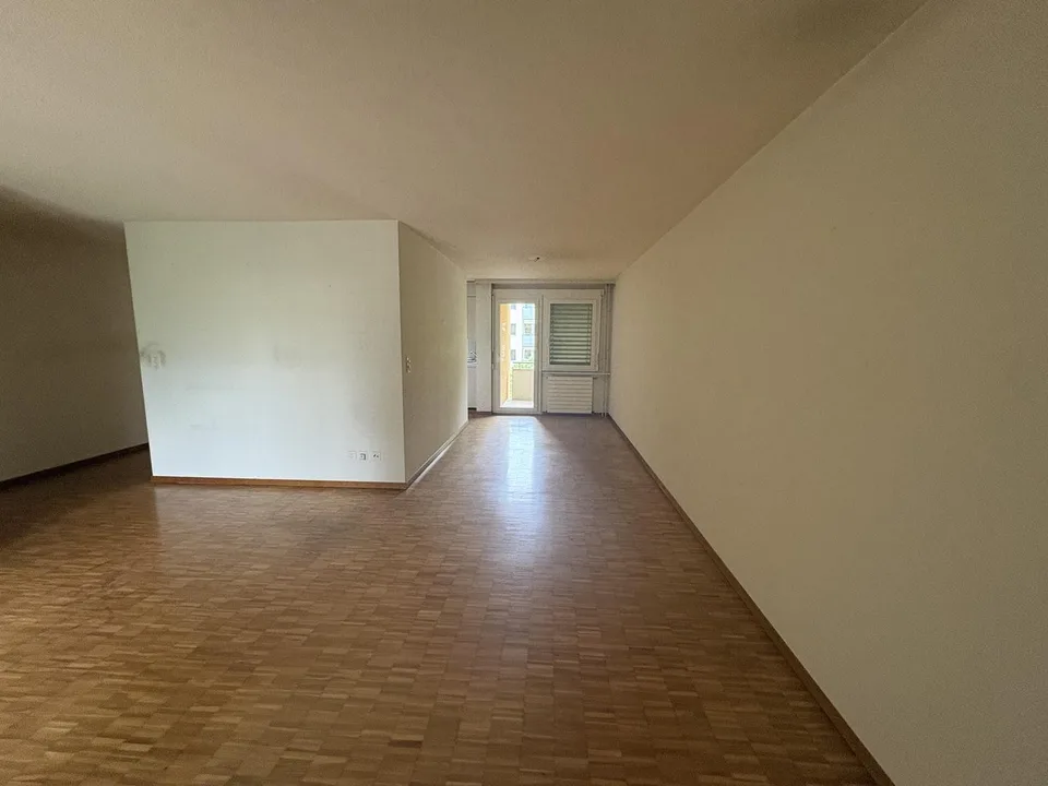 Frisch sanierte 3.5-Zimmerwohnung mit rund 100 m² in Bülach