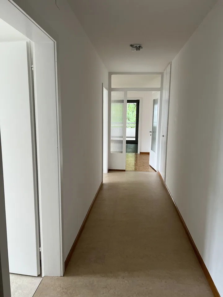 Grosse 4er WG mit grossem Balkon in Dübendorf zu vermieten!
