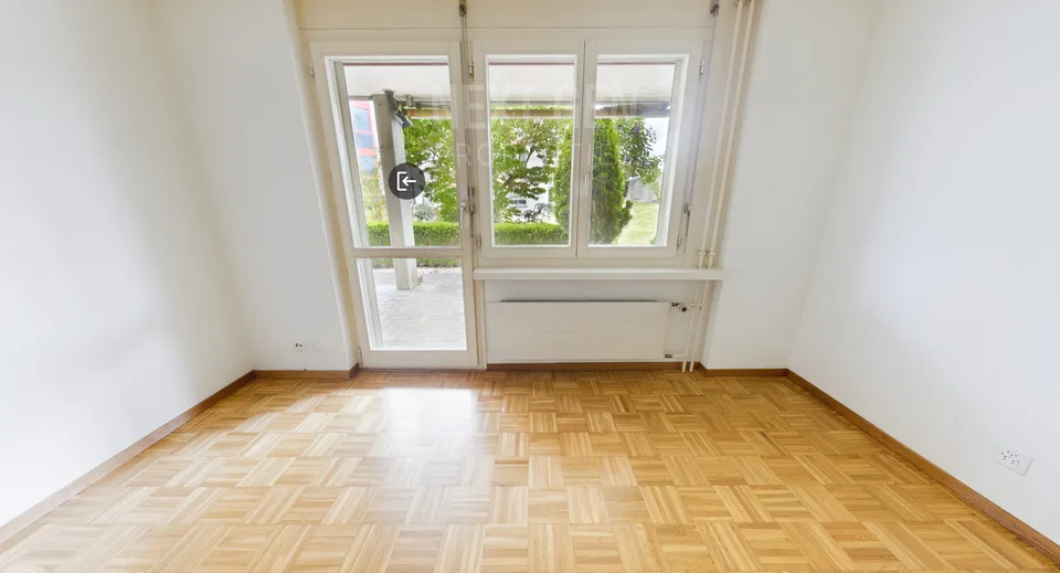Gemütliche 4-Personen WG in Zürich mit Wohnzimmer & Balkon