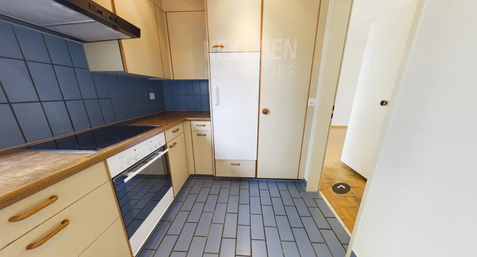 Gemütliche 4-Personen WG in Zürich mit Wohnzimmer & Balkon