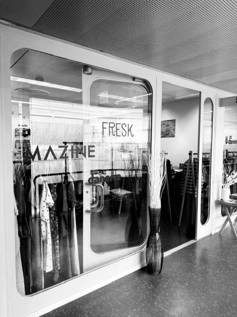 Gewerbe zum Vermieten. Können als Showroom oder andere Gewerbe benutz werden