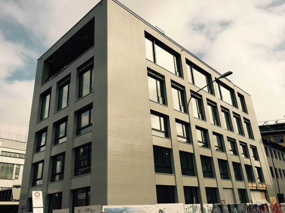 252 m2 moderne, offene Gewerbe-/Bürofläche