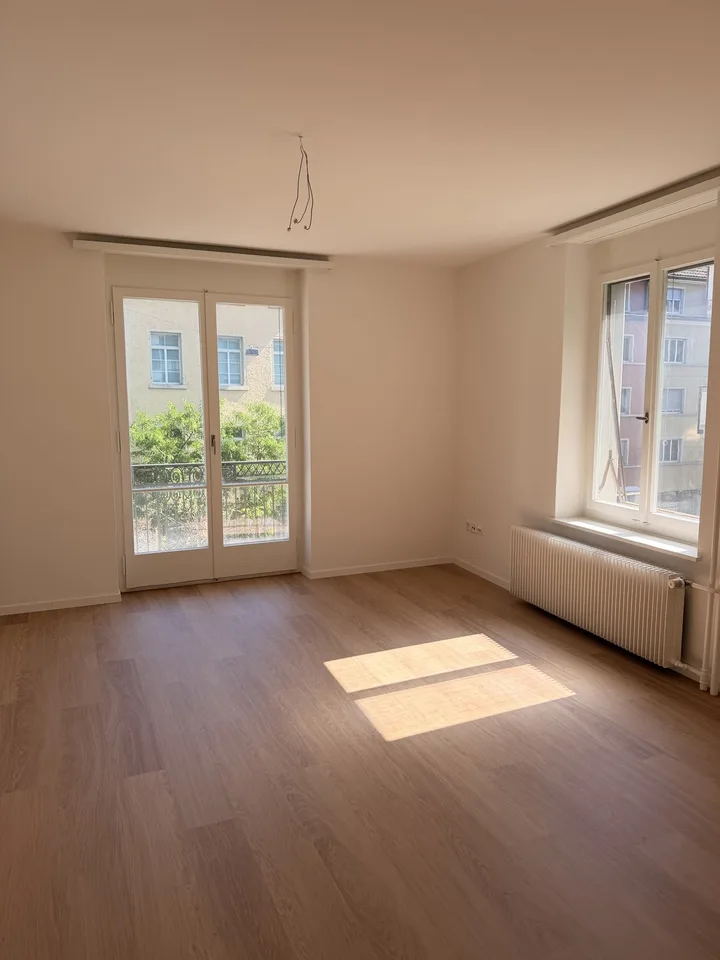 Frisch sanierte Wohnung in Altbauliegenschaft im Seefeld!