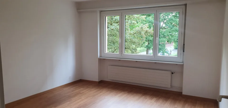 Befristet wohnen mit Blick ins Grüne in Spreitenbach!