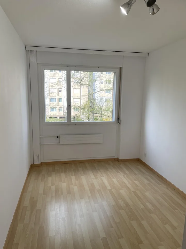 4.5-Zimmer-Wohnung familienfreundliche in Zürich-Albisrieden