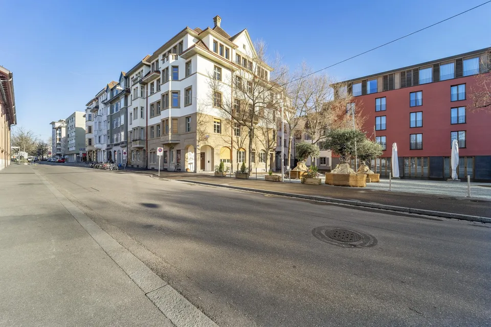 Studentenzimmer in Gehdistanz zum Rhein in lebhaftem Kleinbasel