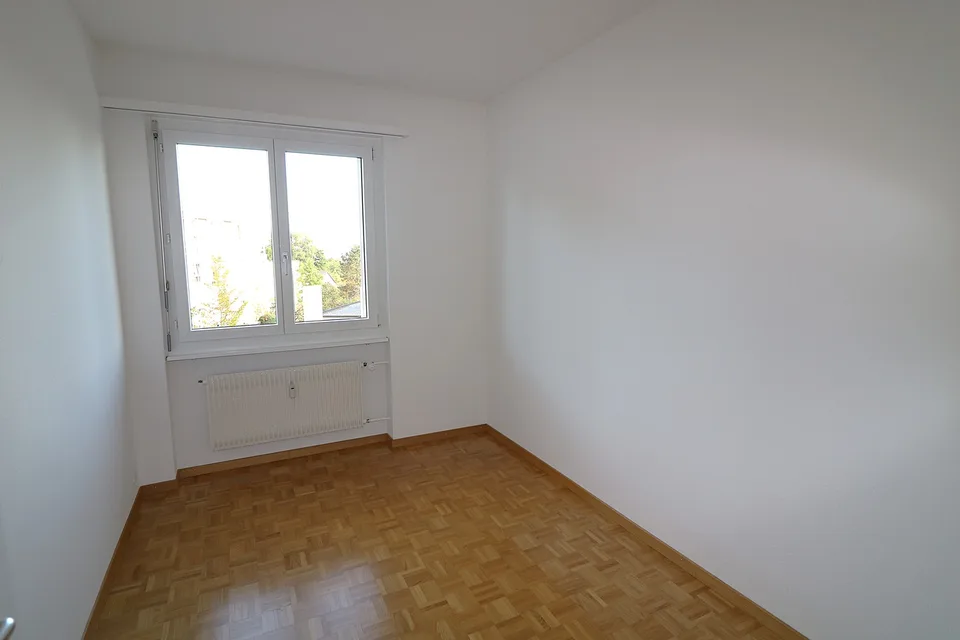 Praktische 4½  Zimmerwohnung im Spiegel!
