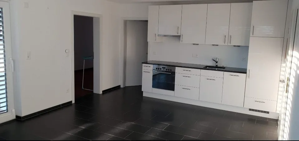 Schöne und helle 2 Zimmer-Parterre-Wohnung auf dem Land