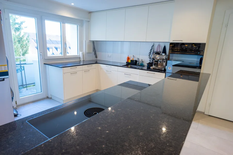 Social WG in newly renovated 141m² flat – 15min to HB / Limmat nearby