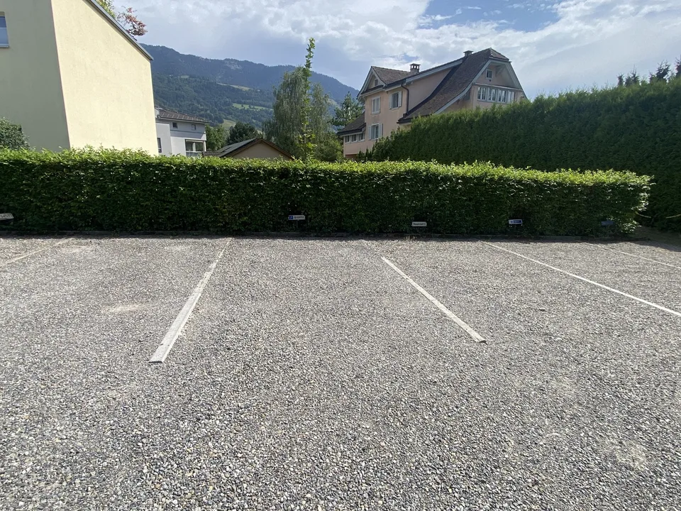 Aussenparkplatz zu vermieten