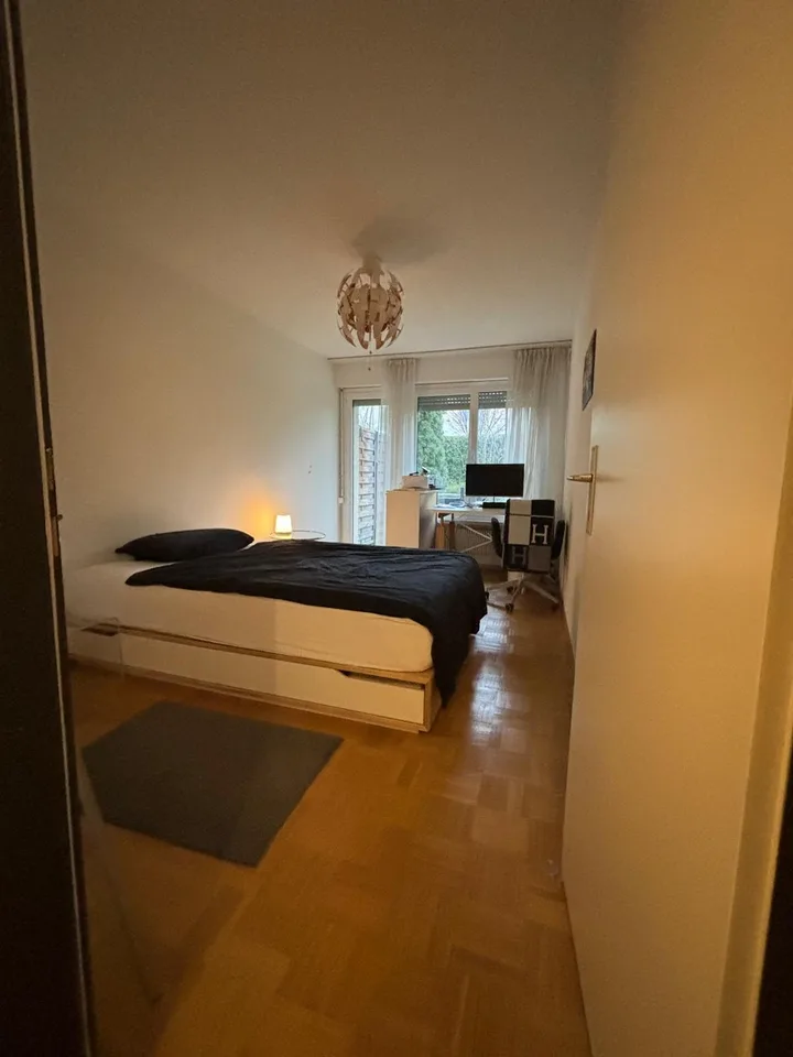 All-inclusive: Möbliertes Zimmer mit eigener Terrasse – ideal für berufstätige Wochenaufenthalter