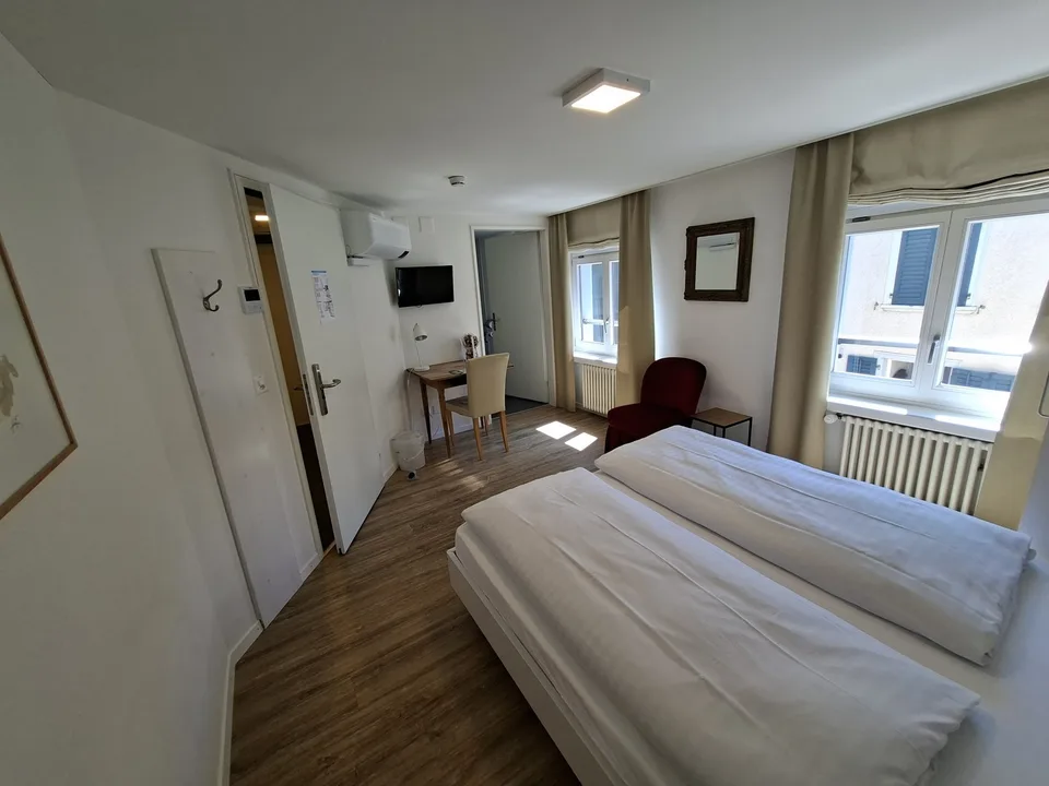 Wunderschönes & möbliertes Zimmer mit eigenem Bad in der Altstadt für Studenten