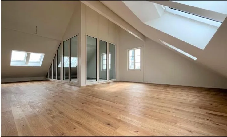 Moderne 4.5-Zimmer-Wohnung in Altbau!