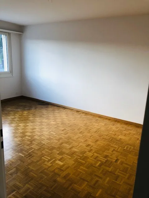 Schöne Teilrenovierte 3.5 Zimmer-Wohnung per sofort zu vermieten