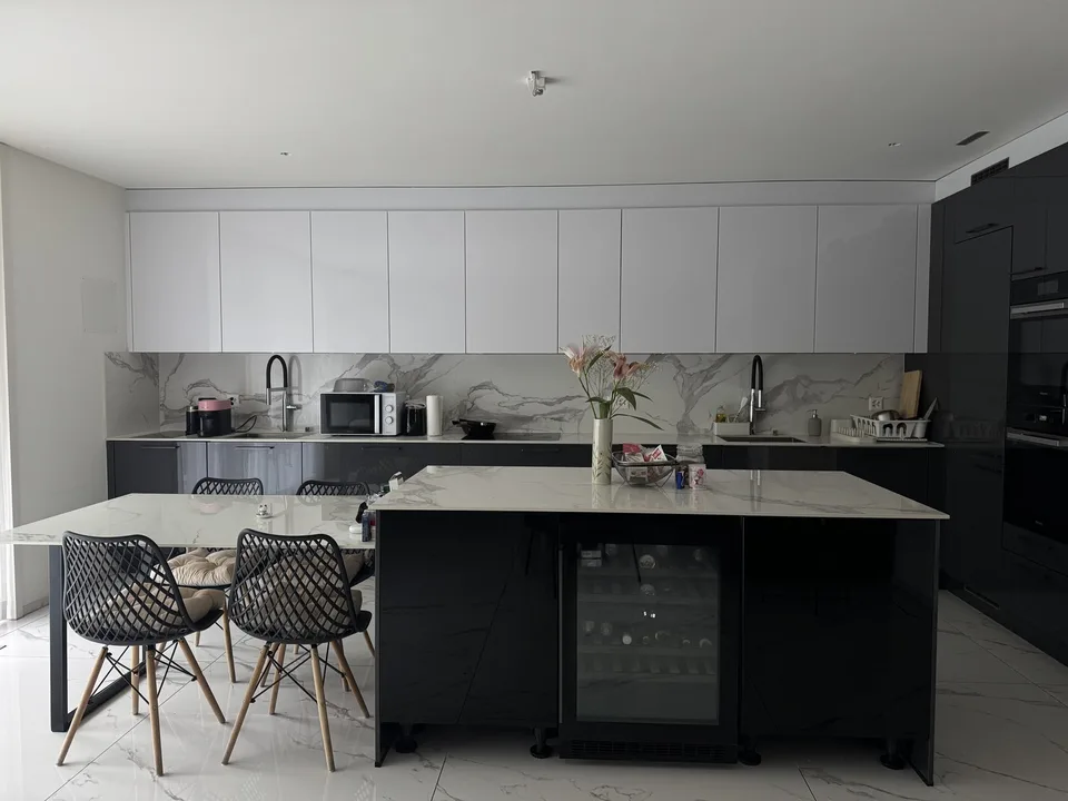 4.5 Rooms with 2 Baths Newly Furnished Apartment Available for Sublet