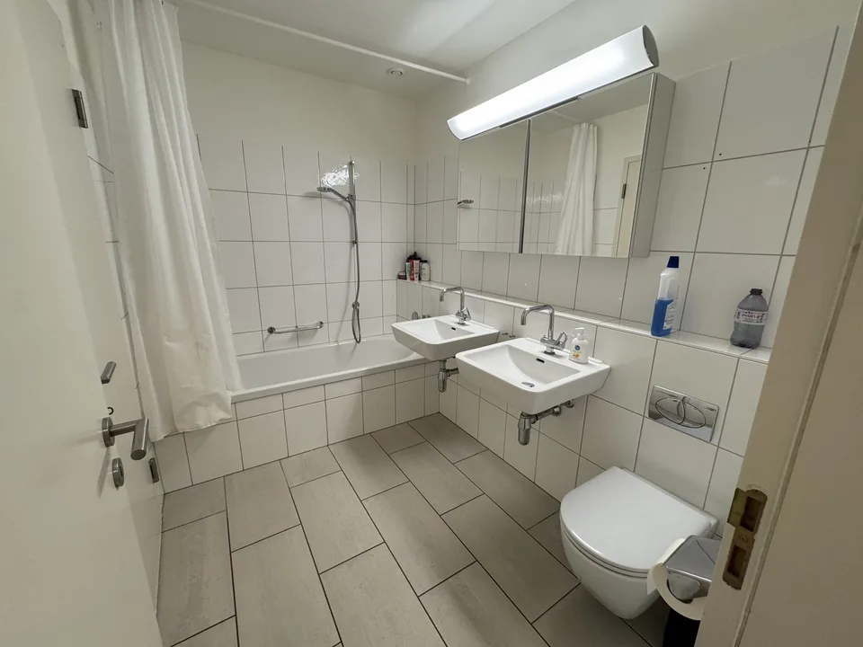 4.5 Rooms with 2 Baths Newly Furnished Apartment Available for Sublet