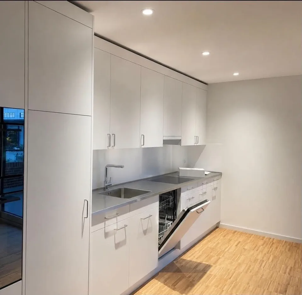 Nachmieterin per 1. September - 2.5 Zimmerwohnung in Regensdorf