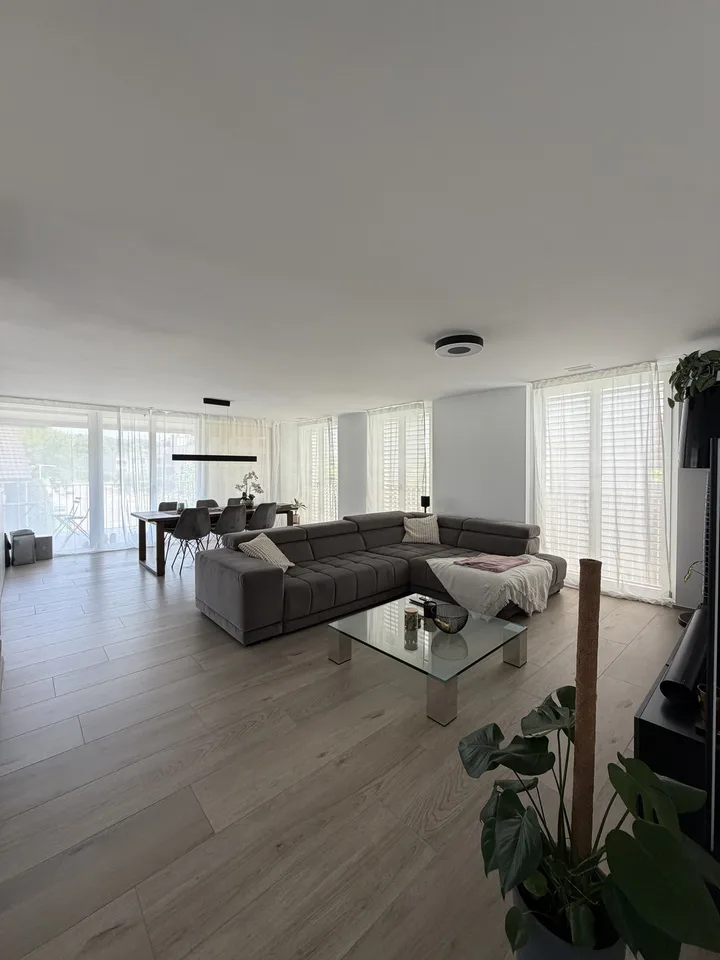Moderne 3.5 Zimmer Wohnung in Kloten