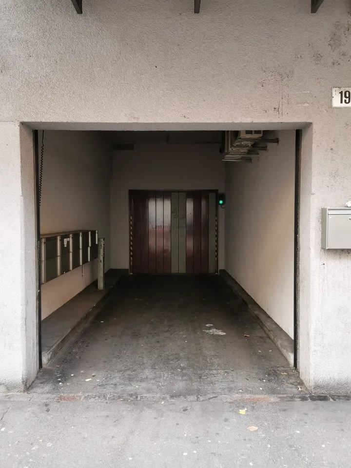 Einstellplatz in Tiefgarage zu vermieten