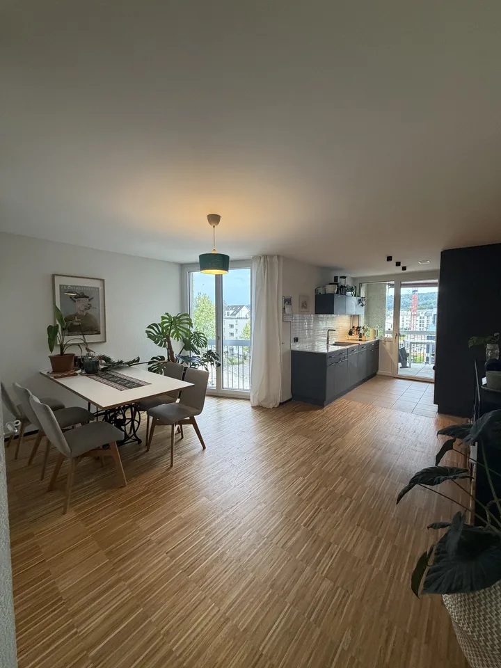 Bright Room with Direct Balcony Access in a High-Quality New-Build Apartment – Dübendorf