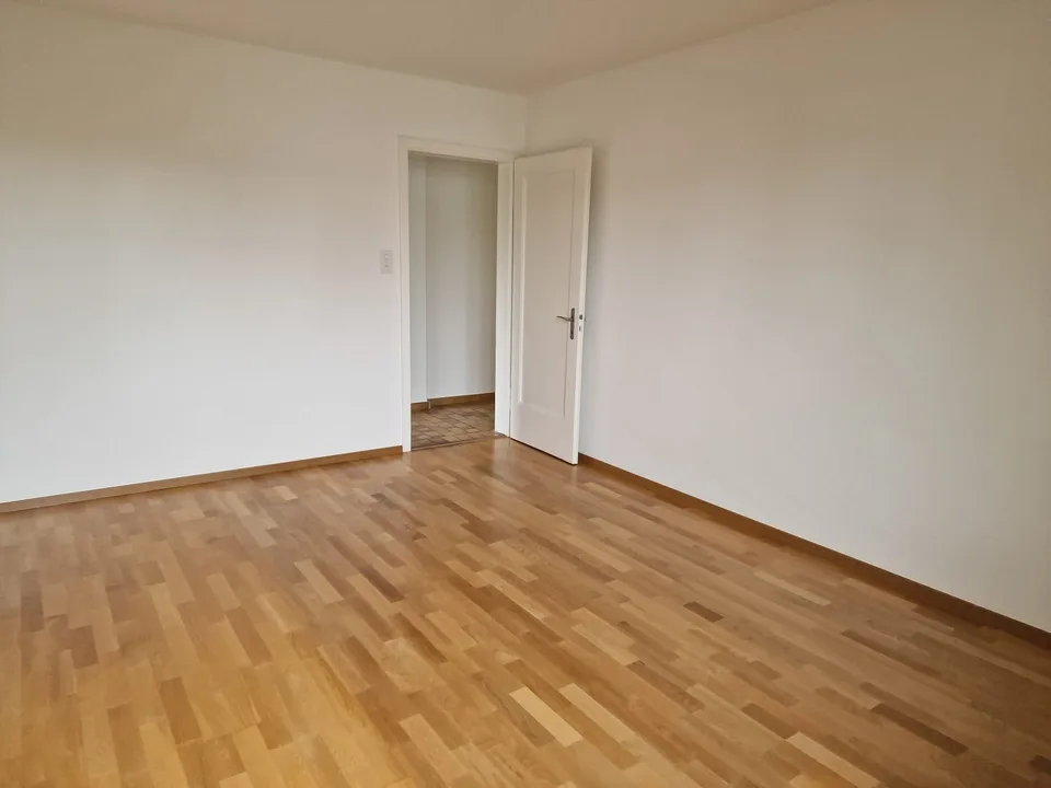 3.5-Zimmer Wohnung in gepflegter Altliegenschaft (1. OG, 76m2, Renovation 2022)