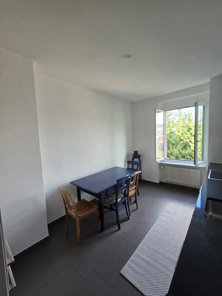 WG Zimmer ab sofort möbliert zu vermieten