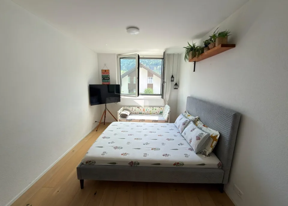 Moderne 3.5-Zimmer-Gartenwohnung mit Bürgenstock- und Talsicht ( 15-20 mins von Luzern)